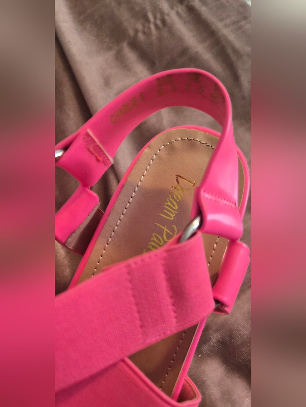 Dream Pairs Hot Pink Platform Sandals - Picture 3 of 3
